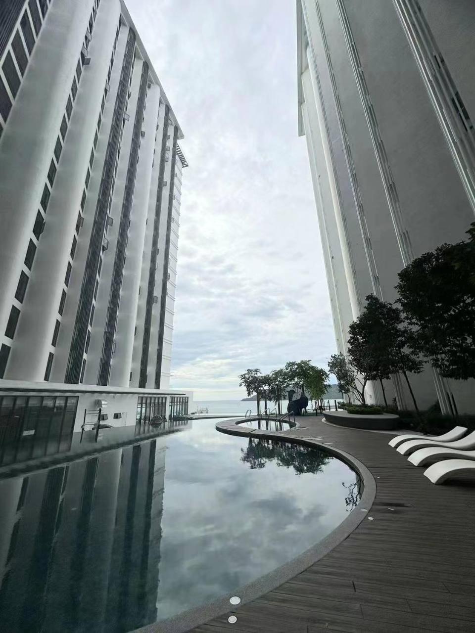 Sunset Seaview Studio Apartment At Kota Kinabalu City Centre Екстер'єр фото